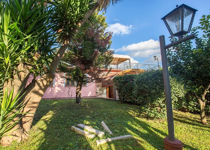 Arco Di TravertinoAlbergo